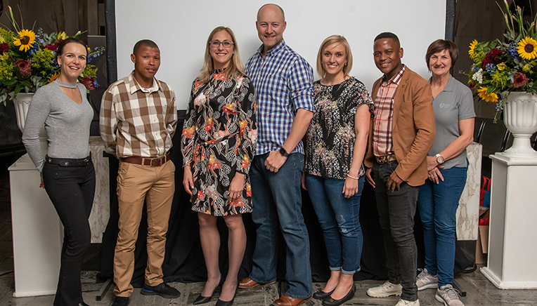 Team Red. From the left: Arina Meyer, Nico Piedt, Brenda Coetzee, Justin Coetzee, Elna de Waal, De Wet Dimo, and Tertia de Bruin. Team Red. From the left: Arina Meyer, Nico Piedt, Brenda Coetzee, Justin Coetzee, Elna de Waal, De Wet Dimo, and Tertia de Bruin.