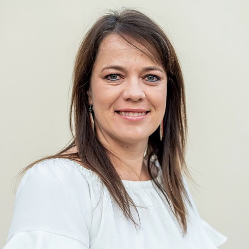 Dr Lindi Nel