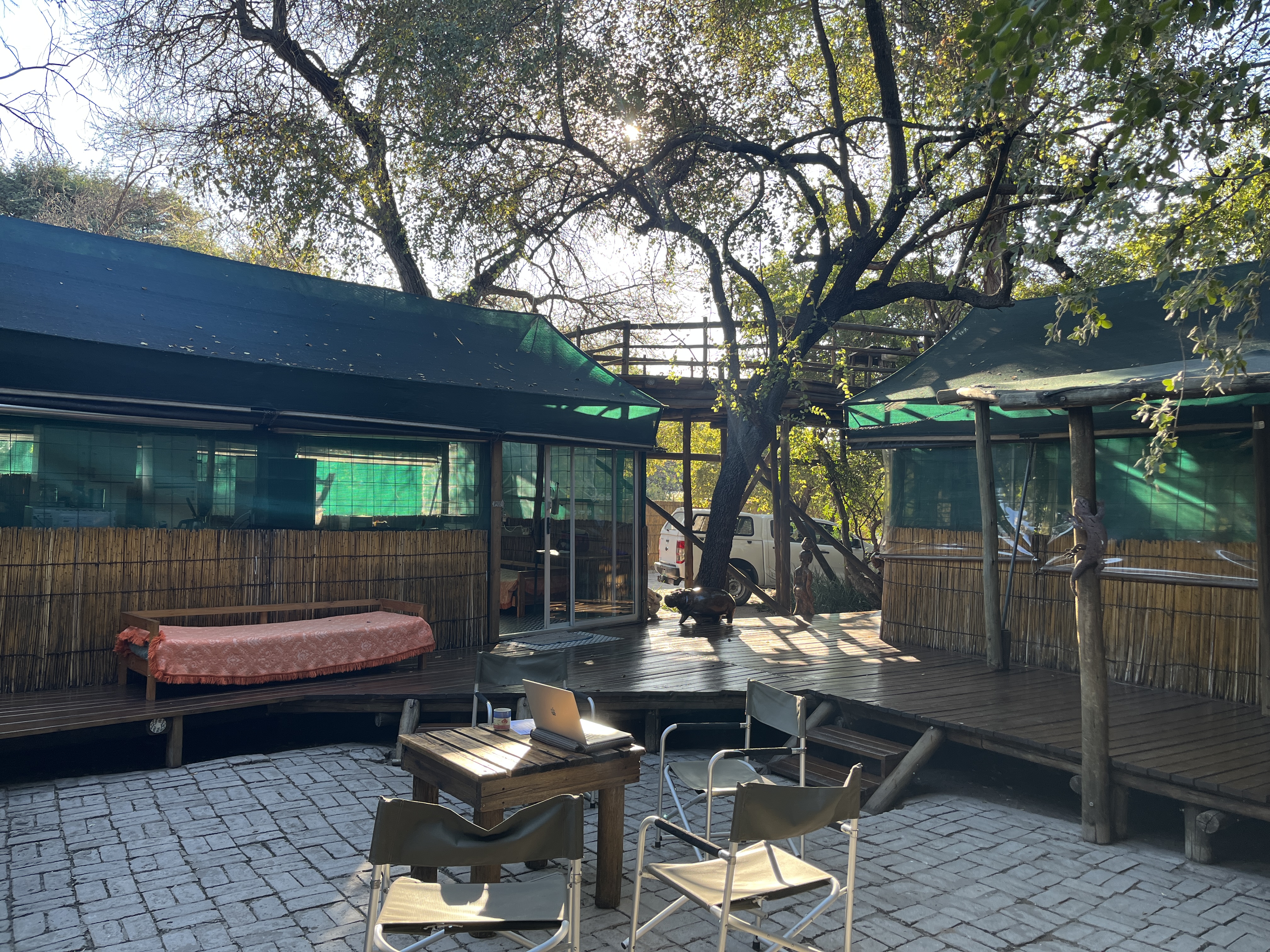 1. Leseding Research Camp, (UFS) Botswana