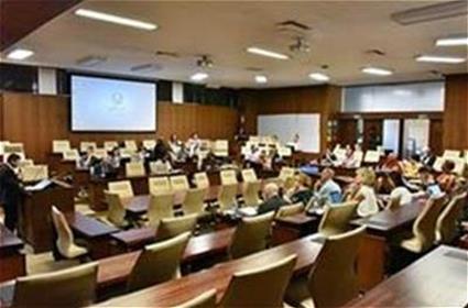 coloquium-read-more coloquium-read-more