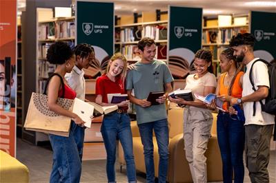 Students on camput 19